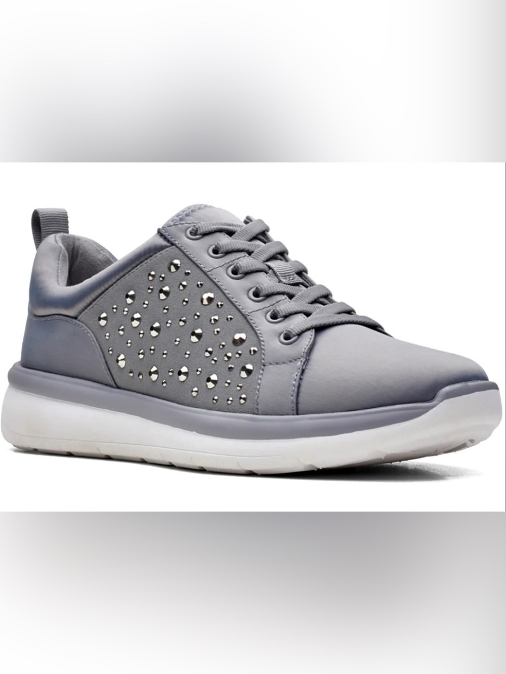 Clarks Women’s CloudSteppers Gray Jewel Embellished Ezera Size 7